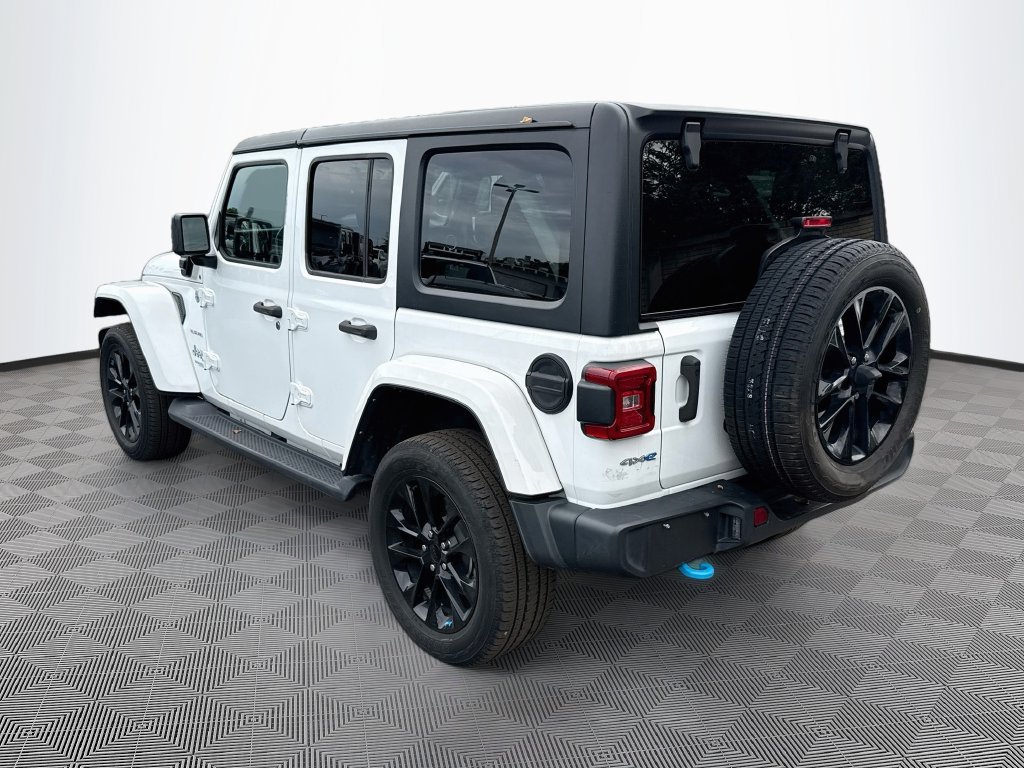 Certified 2022 Jeep Wrangler Unlimited Sahara w/ Cold Weather Group AWD/4WD image 8