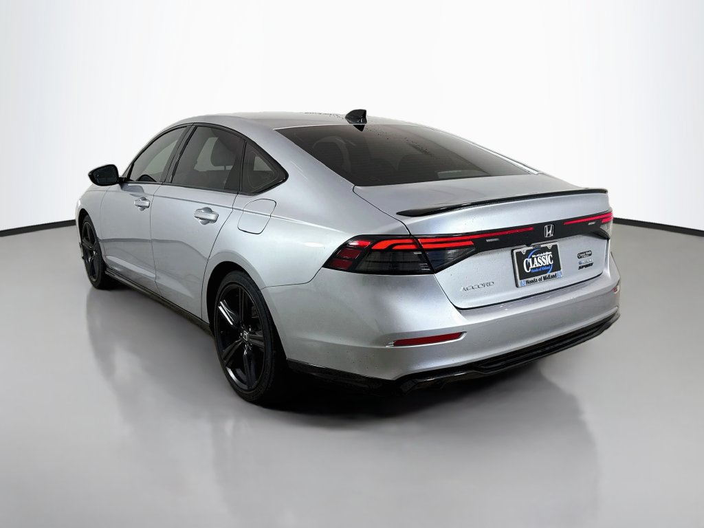 Used 2025 Honda Accord Sport image 5