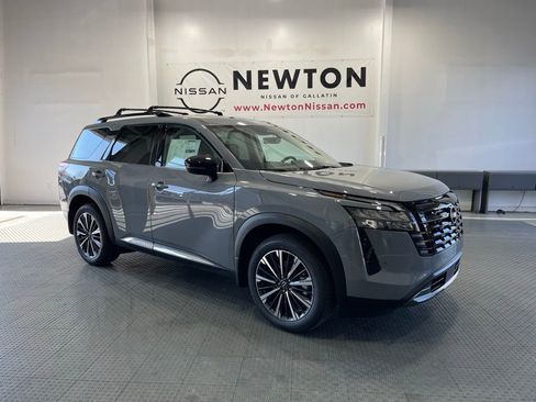 New 2026 Nissan Pathfinder Platinum image 1