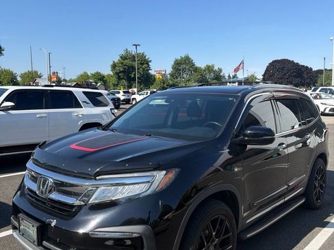 Used 2019 Honda Pilot Touring image 1
