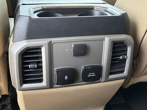 Used 2018 Ford F250 Lariat w/ Lariat Ultimate Package AWD/4WD image 17