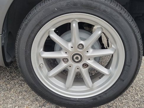 Used 2016 smart fortwo passion image 5