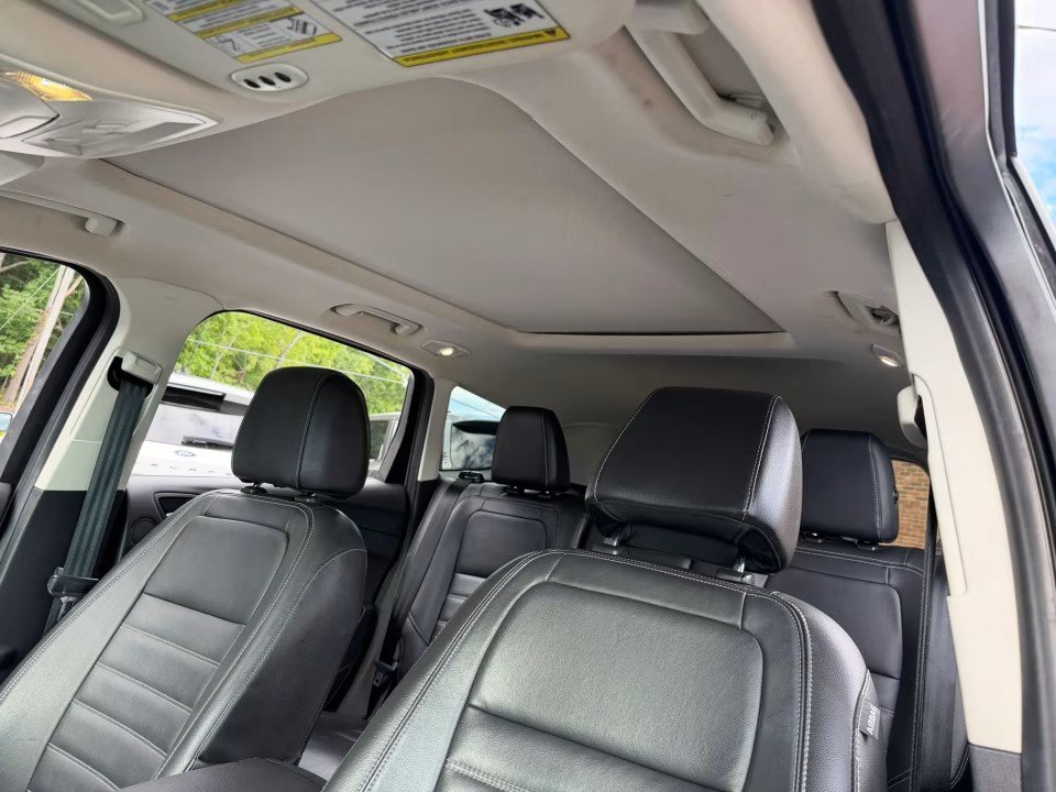 Used 2017 Ford Escape Titanium w/ Equipment Group 301A AWD/4WD image 22