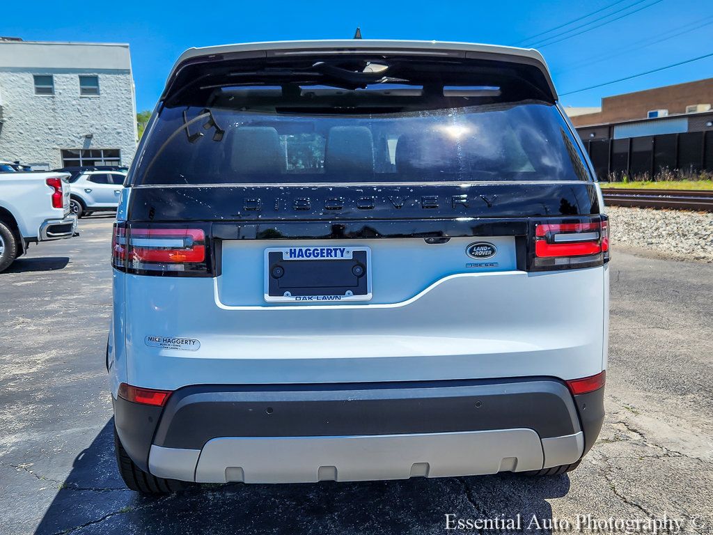 Used 2017 Land Rover Discovery HSE AWD/4WD image 5