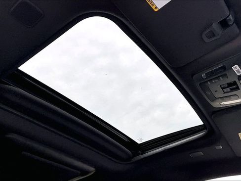 Used 2021 Toyota Sienna Platinum image 13