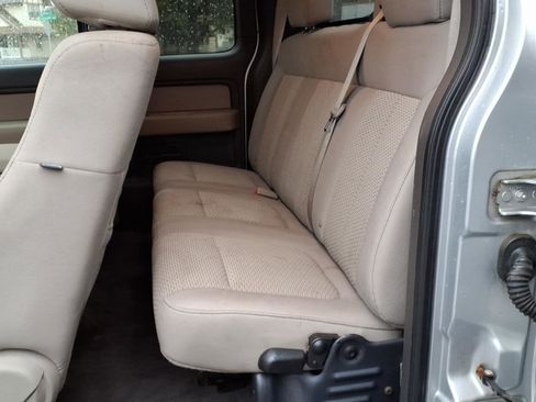 Used 2010 Ford F150 XLT image 11