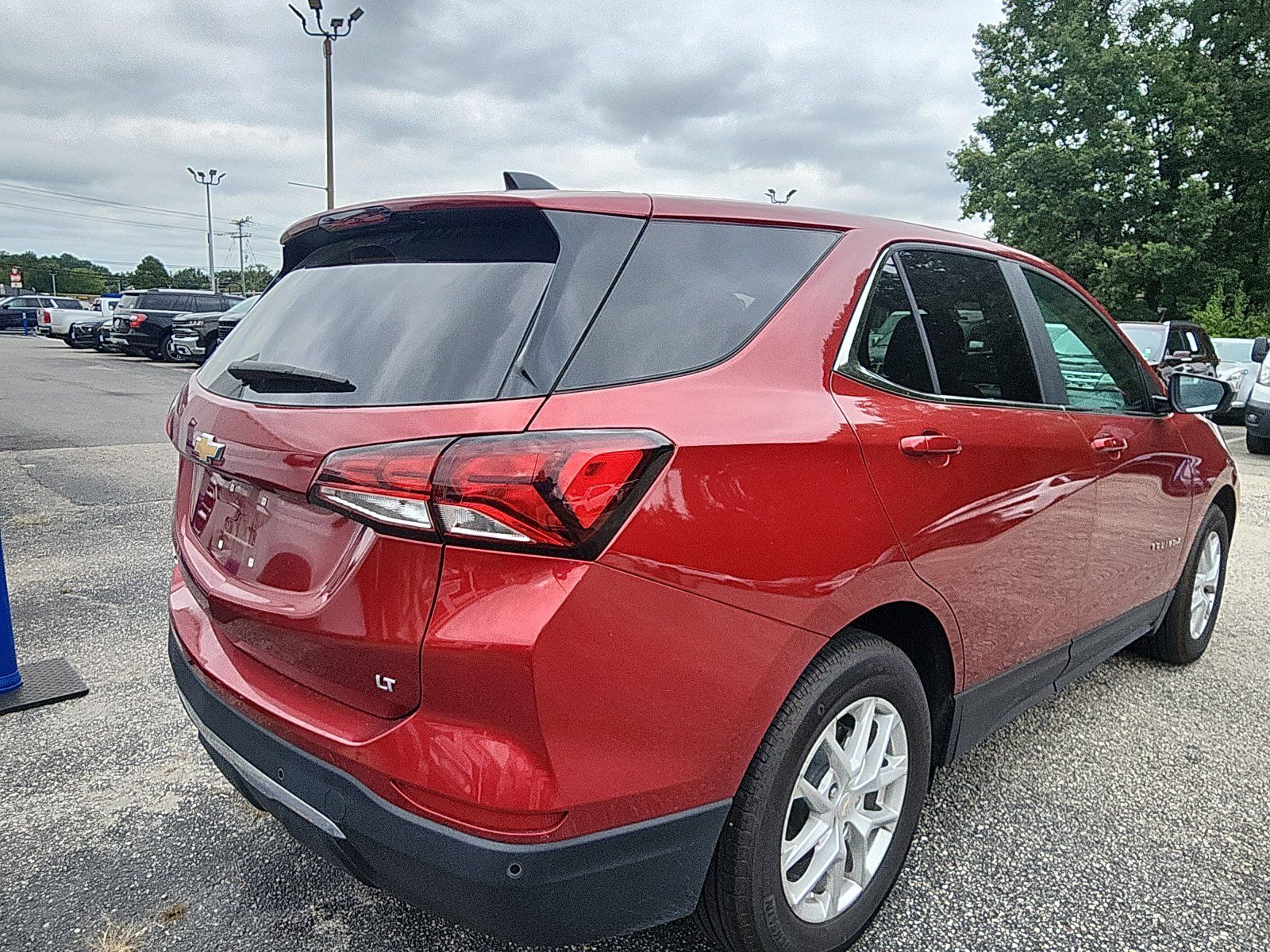 Used 2024 Chevrolet Equinox LT FWD image 5