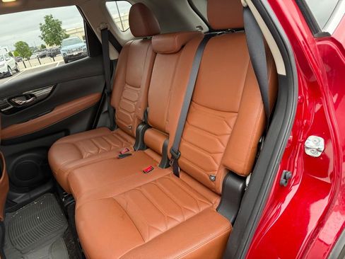 Used 2017 Nissan Rogue SL w/ SL Premium Package FWD image 10