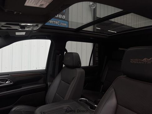 Used 2021 Chevrolet Tahoe High Country w/ Premium Package AWD/4WD image 17