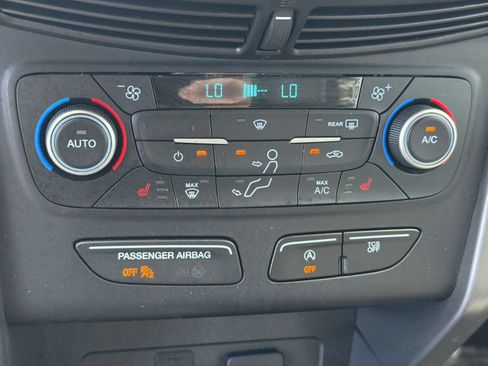 Used 2018 Ford Escape SE w/ Ford Safe & Smart Package AWD/4WD image 25