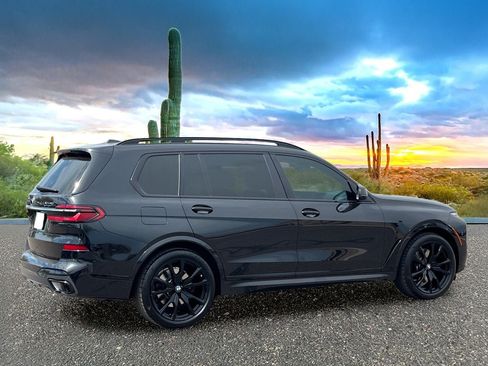 Used 2023 BMW X7 xDrive40i w/ Executive Package AWD/4WD image 5