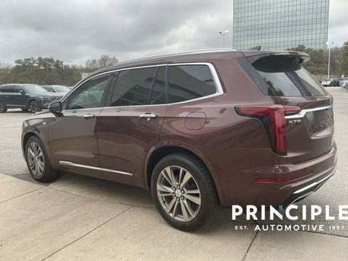 Used 2023 Cadillac XT6 Premium Luxury image 4