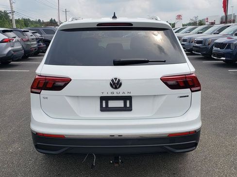 Used 2024 Volkswagen Tiguan SE AWD/4WD image 4