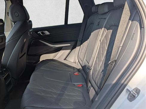 Used 2024 BMW X5 xDrive40i w/ M Sport Package AWD/4WD image 18