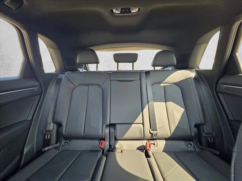 New 2025 Audi Q3 2.0T Premium image 17