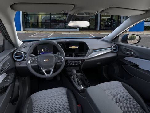 New 2026 Chevrolet Trax LT w/ LT Convenience Package FWD image 15