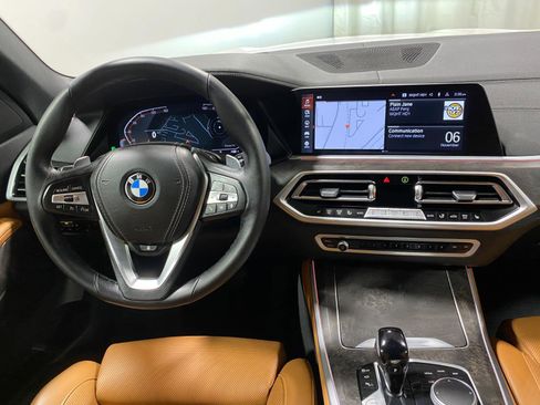 Used 2023 BMW X5 xDrive40i w/ Premium Package image 2