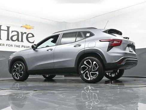 New 2026 Chevrolet Trax RS w/ Sunroof Package FWD image 33