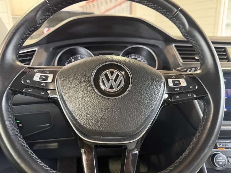 Used 2019 Volkswagen Tiguan SE AWD/4WD image 22