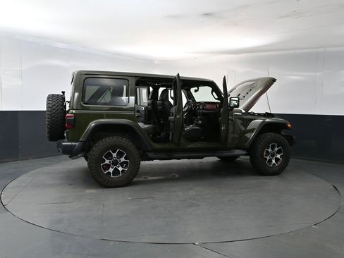 Used 2022 Jeep Wrangler Unlimited Rubicon w/ LED Lighting Group AWD/4WD image 25