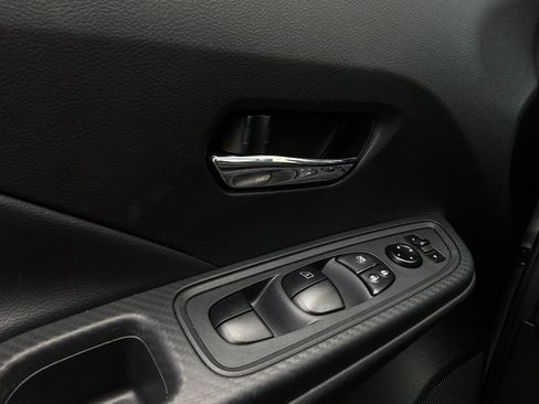 Used 2025 Nissan Versa SV FWD image 20