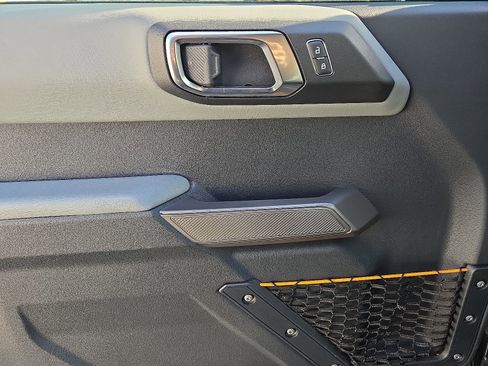 Used 2022 Ford Bronco Badlands image 13