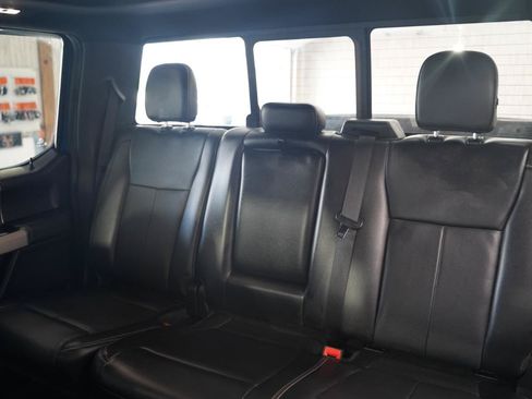 Used 2019 Ford F150 Lariat w/ Equipment Group 502A Luxury AWD/4WD image 33