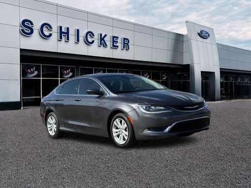 Used 2016 Chrysler 200 Limited FWD image 1