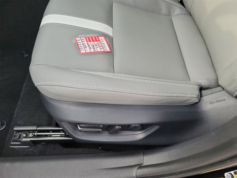 Certified 2025 Toyota Camry SE image 16