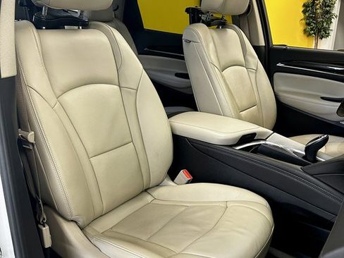 Used 2019 Buick Enclave Premium w/ Experience Buick Package image 16