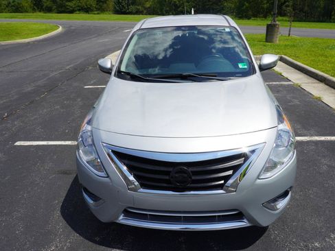 Used 2017 Nissan Versa SV w/ SV Special Edition Package FWD image 17