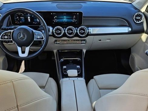 Used 2020 Mercedes-Benz GLB 250 4MATIC image 13
