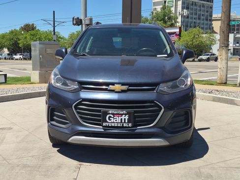 Used 2018 Chevrolet Trax LT w/ LT Convenience Package AWD/4WD image 11
