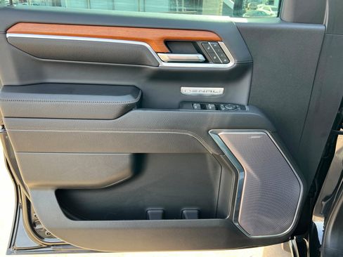 Used 2022 GMC Sierra 1500 Denali w/ Technology Package image 15