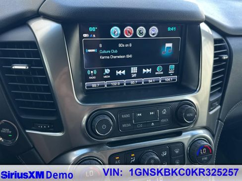 Used 2019 Chevrolet Tahoe LT w/ Luxury Package AWD/4WD image 29