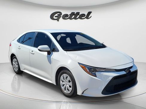 Used 2022 Toyota Corolla L image 2