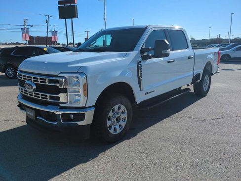 Used 2024 Ford F250 XLT w/ FX4 Off-Road Package image 4