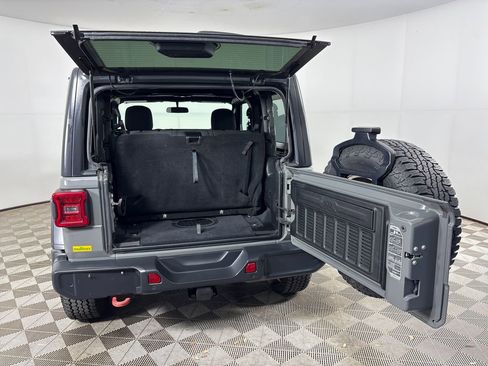 Used 2018 Jeep Wrangler Sport S image 25