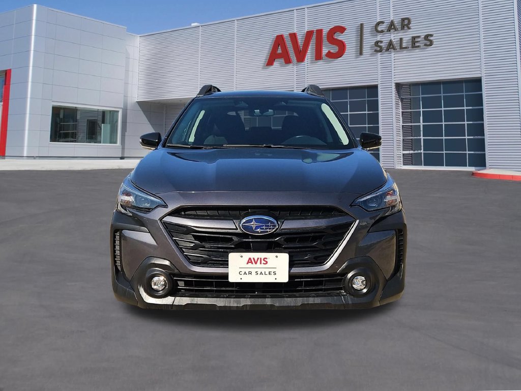 Used 2025 Subaru Outback Premium AWD/4WD image 2