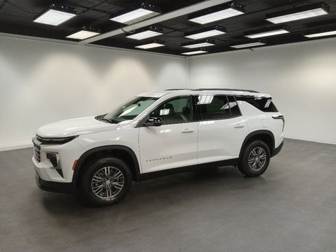 New 2026 Chevrolet Traverse LT w/ Driver Confidence Package image 1