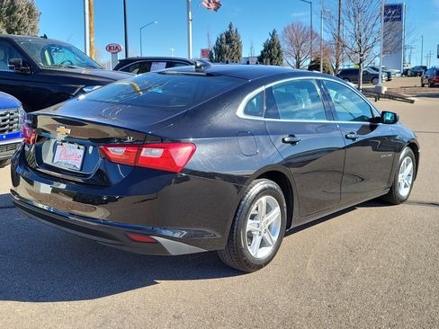 Used 2023 Chevrolet Malibu LT image 3