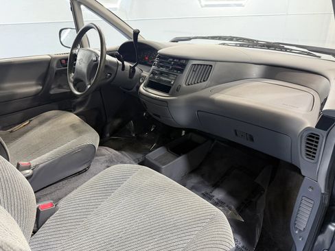 Used 1995 Toyota Previa DX image 27