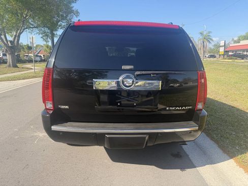 Used 2009 Cadillac Escalade AWD image 6
