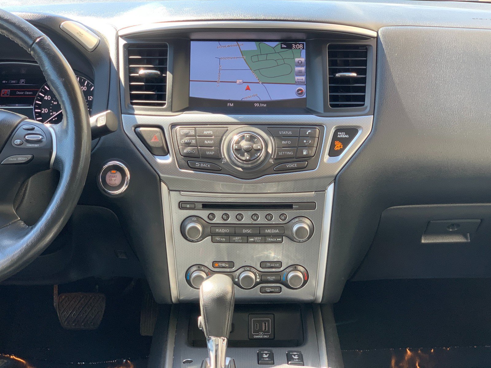 Used 2020 Nissan Pathfinder SL AWD/4WD image 29