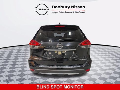 Used 2019 Nissan Rogue SV w/ Sun & Sound Touring Package AWD/4WD image 4