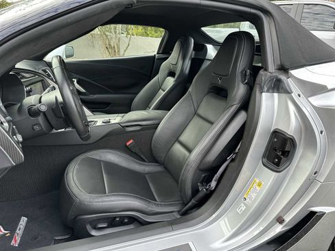 Used 2015 Chevrolet Corvette Z06 w/ 3LZ Preferred Equipment Group image 15