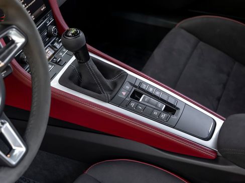 Certified 2022 Porsche 718 Boxster Spyder RWD image 42