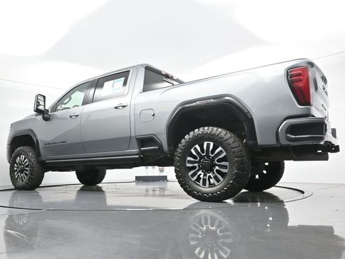 Used 2024 GMC Sierra 3500 Denali Ultimate AWD/4WD image 51