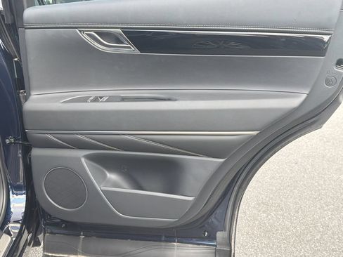 New 2026 Genesis GV80 2.5T Standard AWD/4WD image 18
