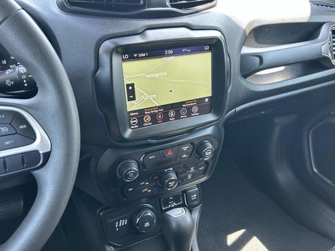 Used 2023 Jeep Renegade Latitude AWD/4WD image 22
